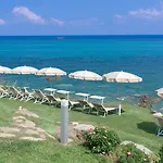 Resort Infinity Tropea 4*
