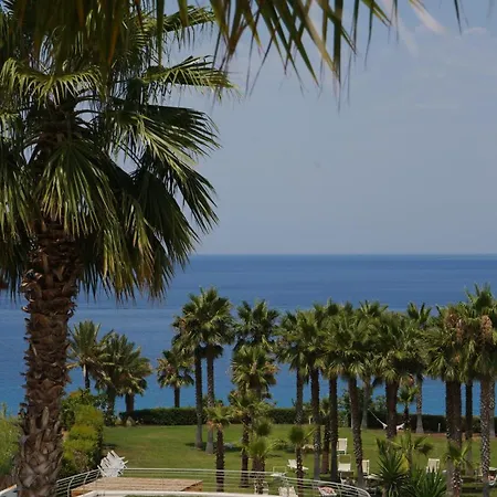 Infinity Tropea Resort 4*