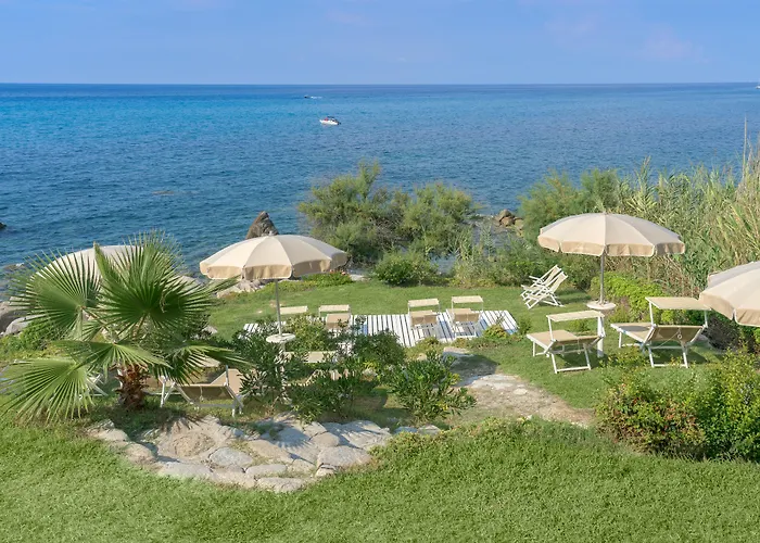 אתר נופש Infinity Tropea 4*