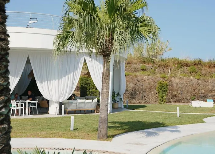 Infinity Tropea 4* פרגליה