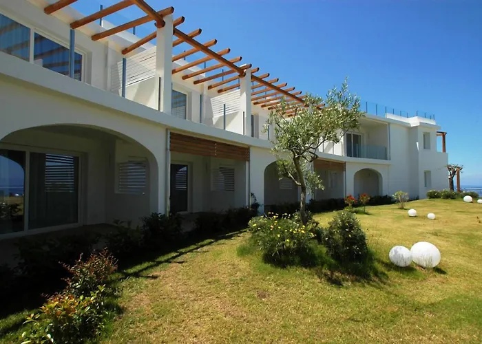 אתר נופש Infinity Tropea 4*