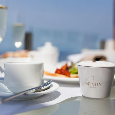 Infinity Tropea אתר נופש 4*