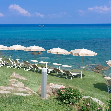 אתר נופש Infinity Tropea 4*