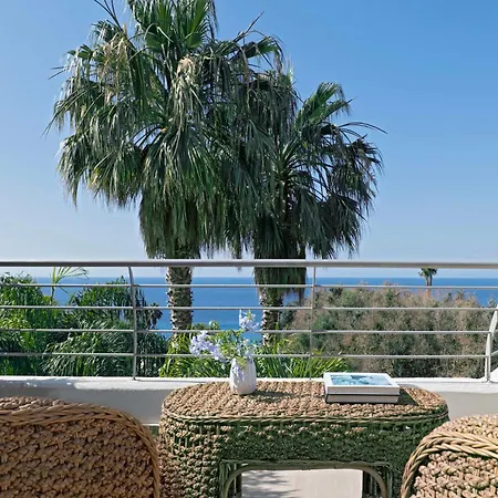 אתר נופש Infinity Tropea 4*