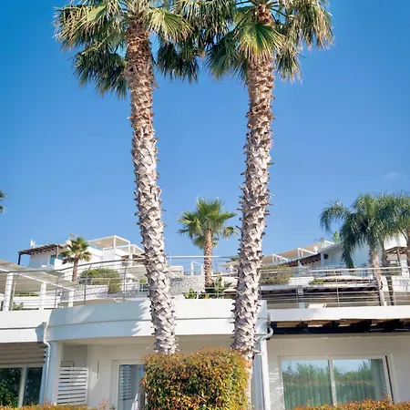 אתר נופש Infinity Tropea 4*