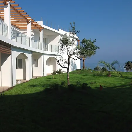 Infinity Tropea 4*