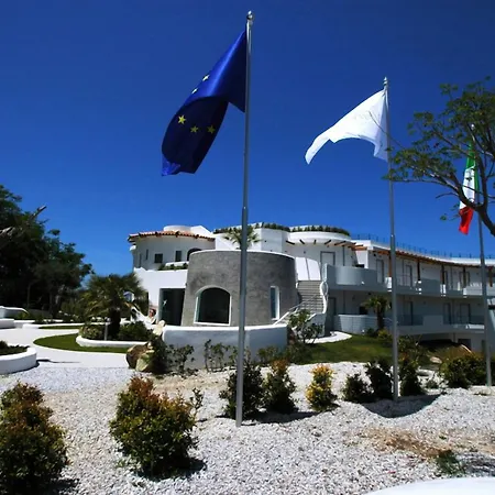 Resort Infinity Tropea 4*