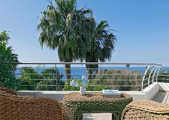 Resort Infinity Tropea 4*