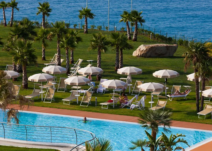 Resort Infinity Tropea 4*